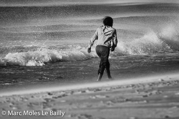 Photography by Marc Moles le Bailly - Africa - Walking In The Wind