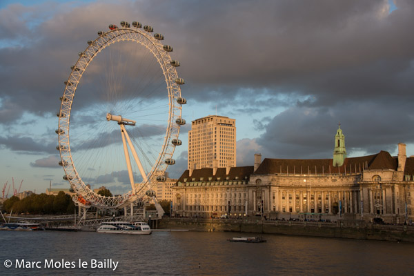 Photography by Marc Moles le Bailly - London - Sunset On Country Hall